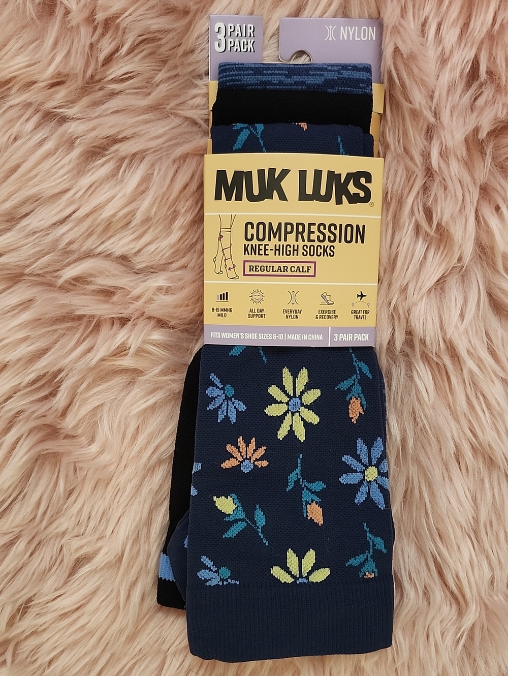 Brand New MUK LUKS 3 PACK WOMEN'S COMPRESSION KNEE HIGH SOCKS